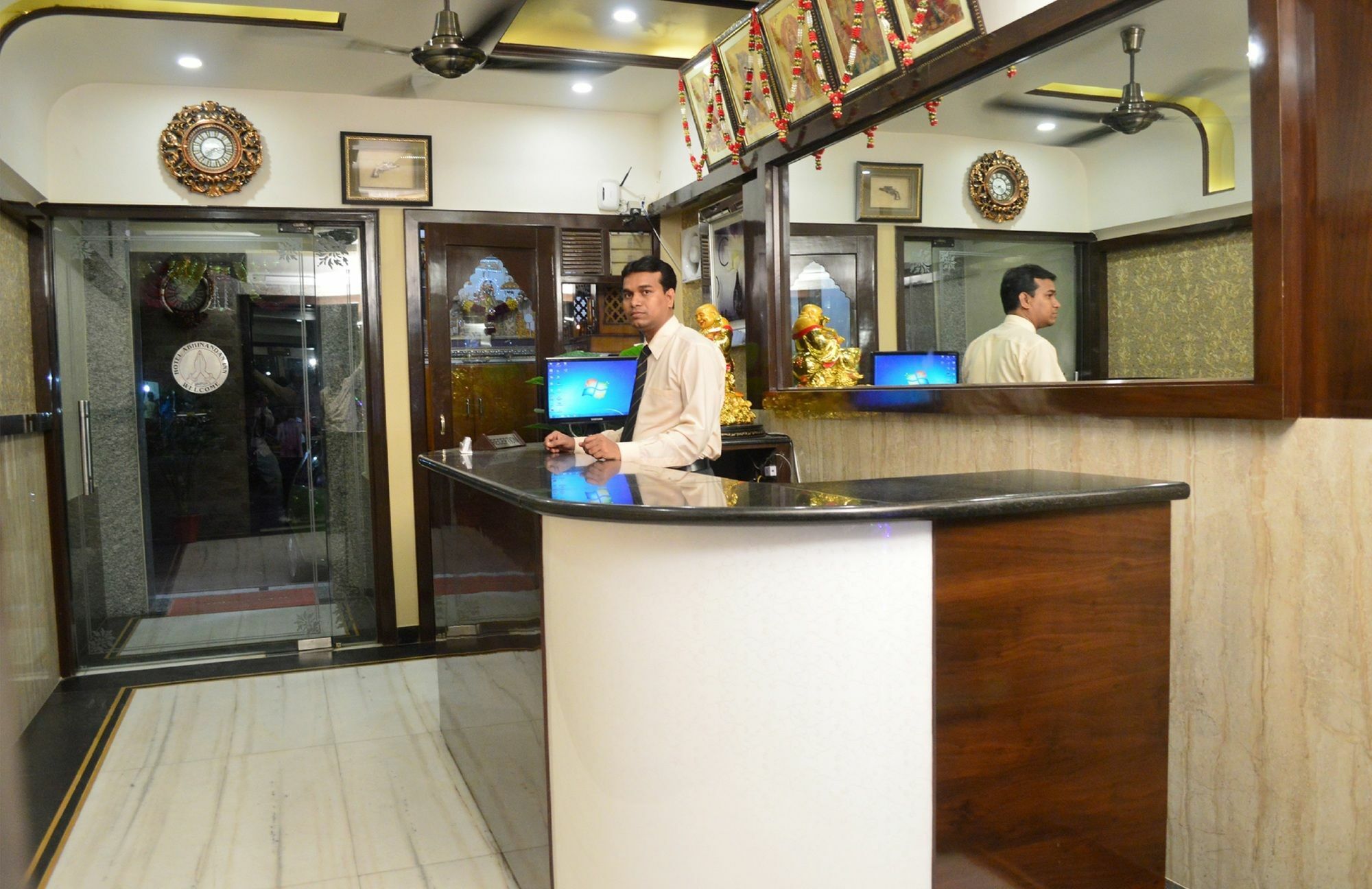 Hotel Abhinandan Inn Jaipur Eksteriør billede